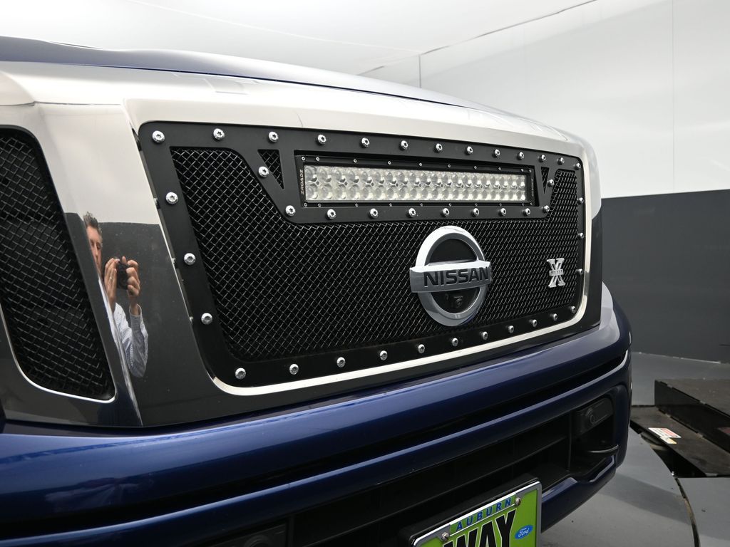 2017 Nissan Titan Platinum Reserve