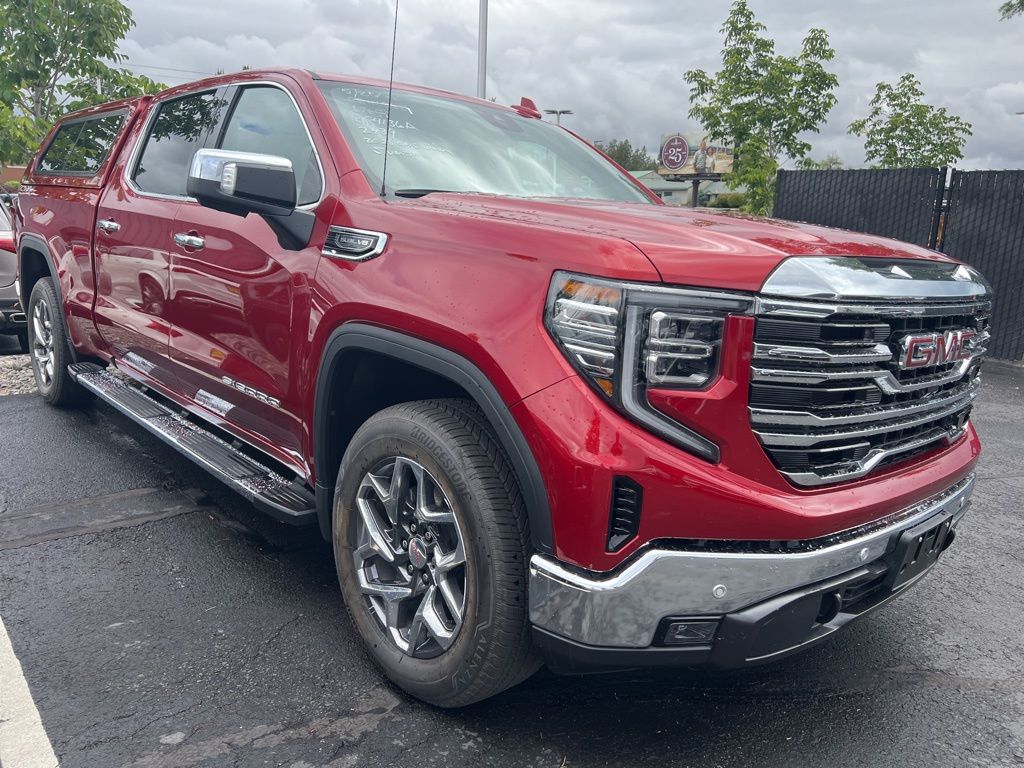 2025 GMC Sierra 1500 SLT Crew Cab 4WD