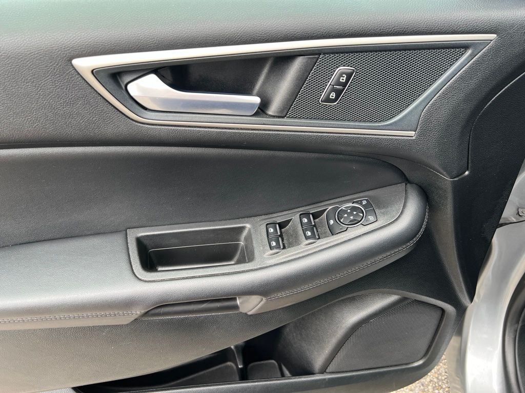 Certified Used 2024 Silver Ford SEL image 9