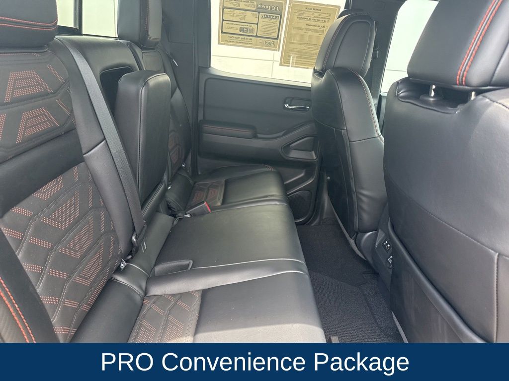 2025 Nissan Frontier Crew Cab PRO-4X 4x4