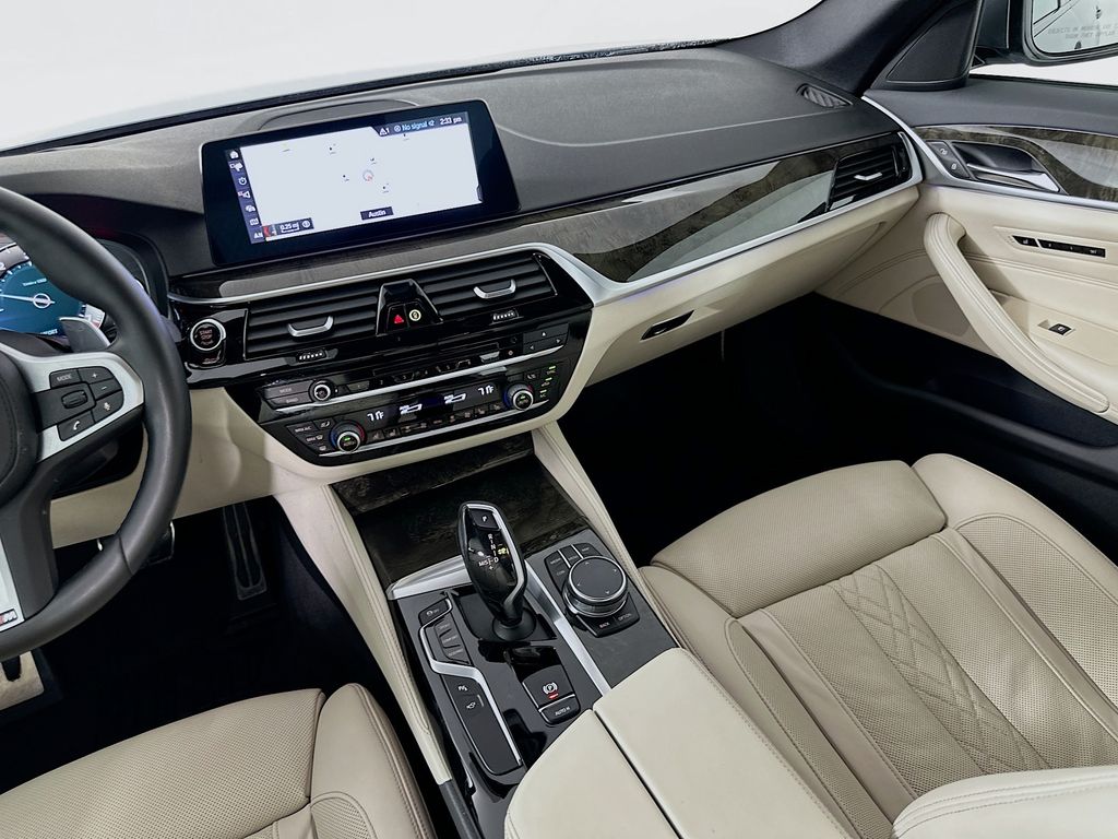 2019 BMW 5 Series 540i 24