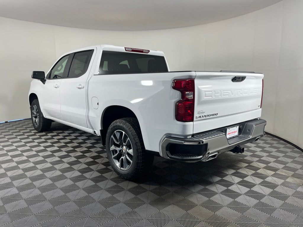 Thumbnail: 2026 Chevrolet Silverado 1500 - 3