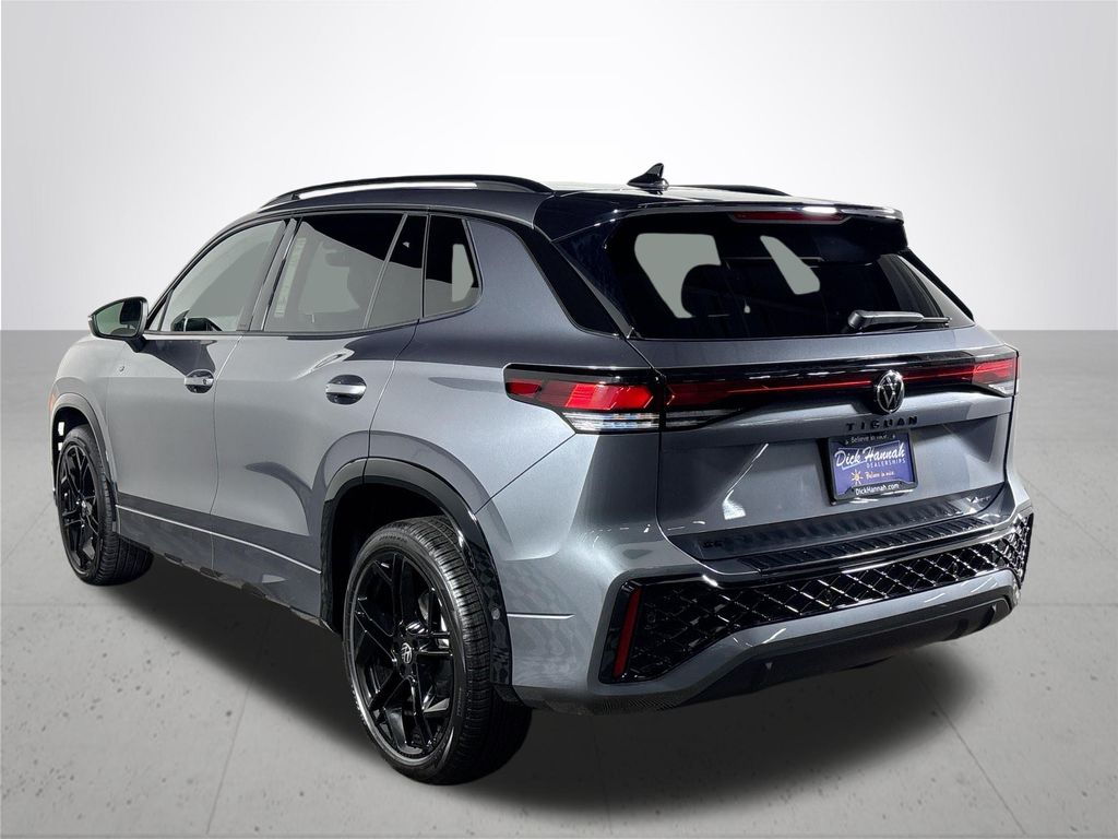 2025 Volkswagen Tiguan 2.0T SE R-Line Black