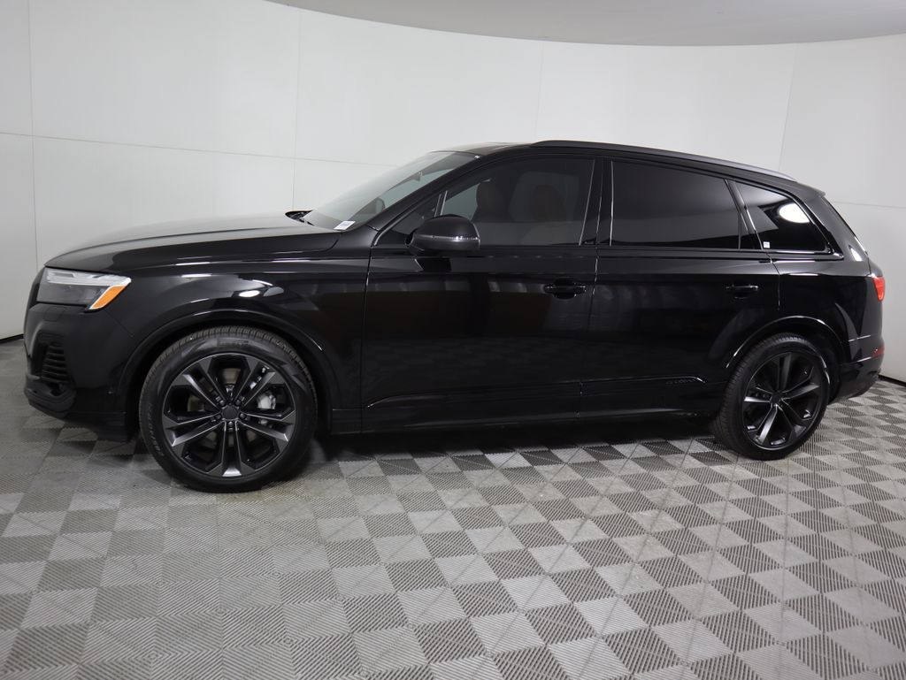 Thumbnail: 2026 Audi Q7 - 8