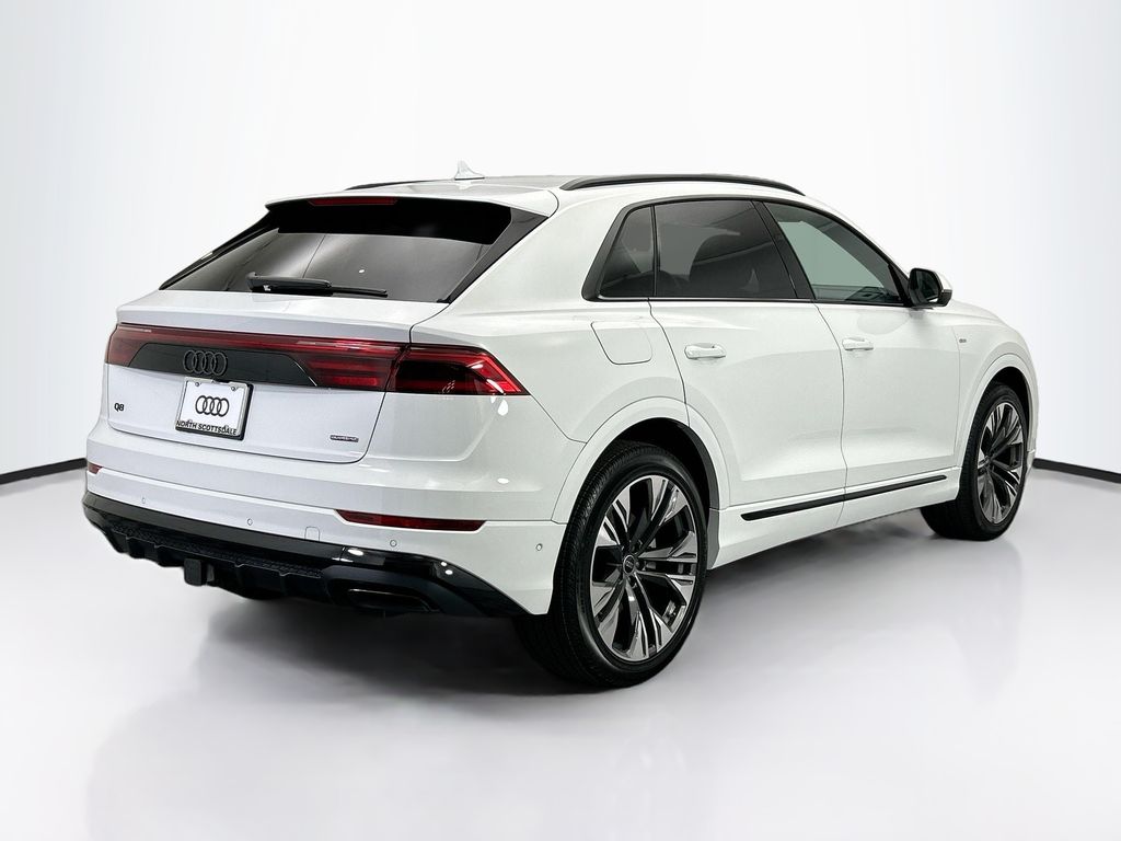 Thumbnail: 2026 Audi Q8 - 5
