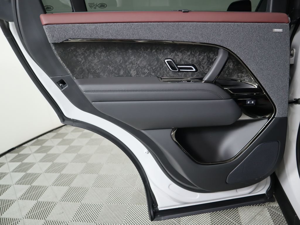 Thumbnail: 2024 Land Rover Range Rover Sport - 27