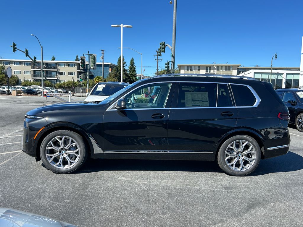 Thumbnail: 2026 BMW X7 - 2