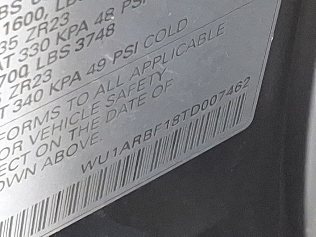 Thumbnail: 2026 Audi RS Q8 - 21