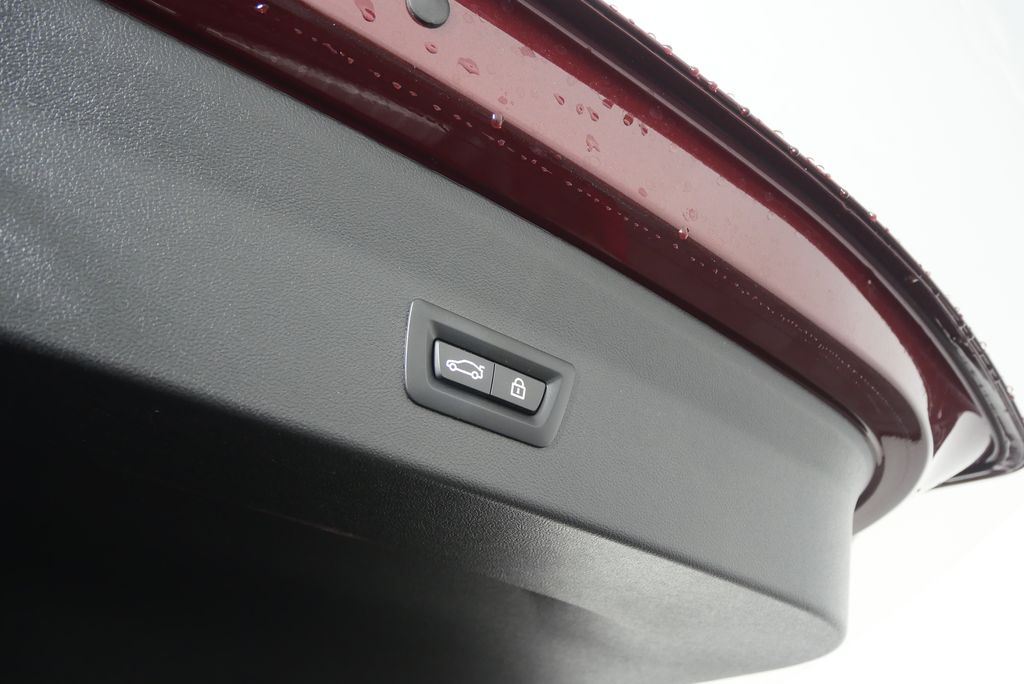 Thumbnail: 2023 BMW X4 - 18