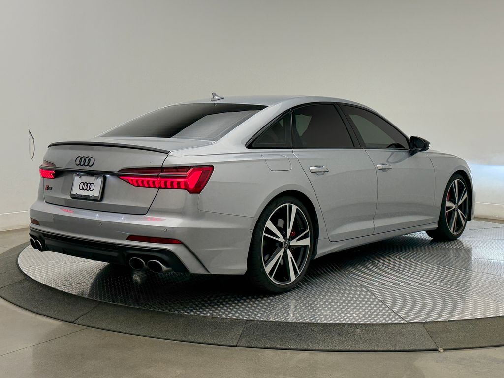 Thumbnail: 2022 Audi S6 - 9