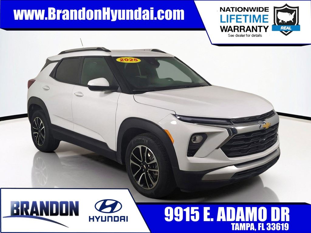 Summit White 2025 Chevrolet Trailblazer SUV / Crossover Front-Wheel Drive Continuously Variable Transmission