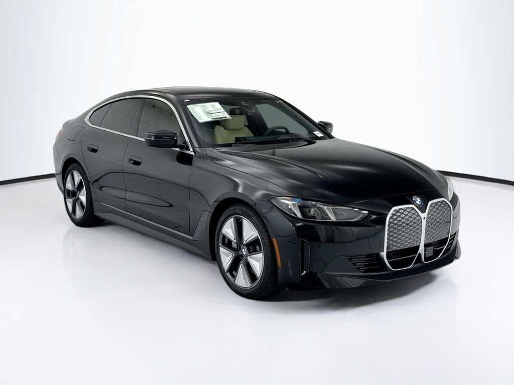 Thumbnail: 2026 BMW i4 - 3