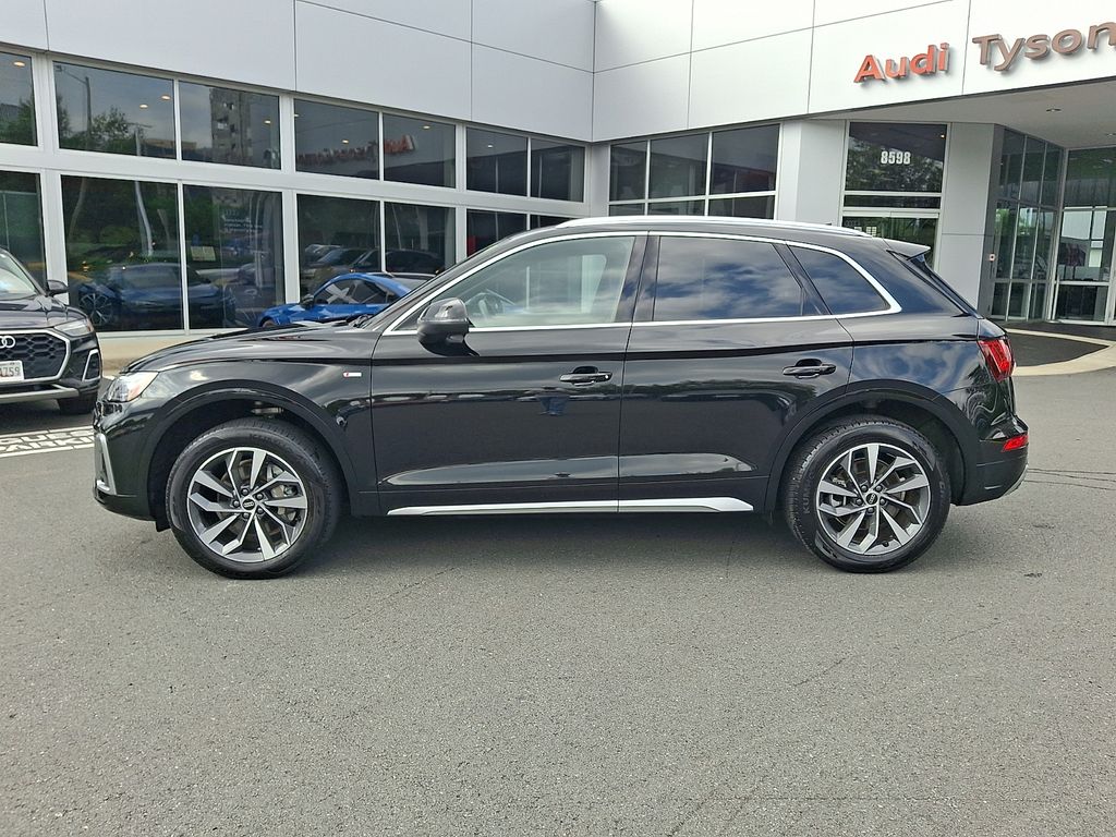 Thumbnail: 2023 Audi Q5 - 7