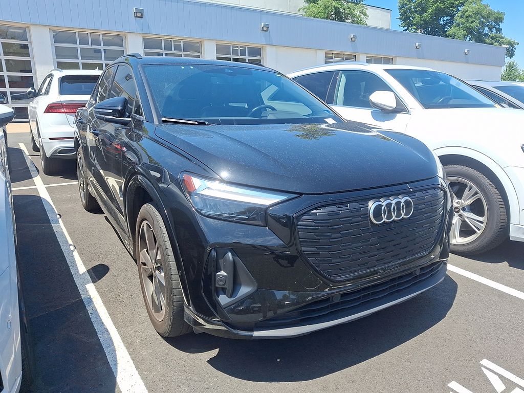 Thumbnail: 2023 Audi Q4 e-tron - 3