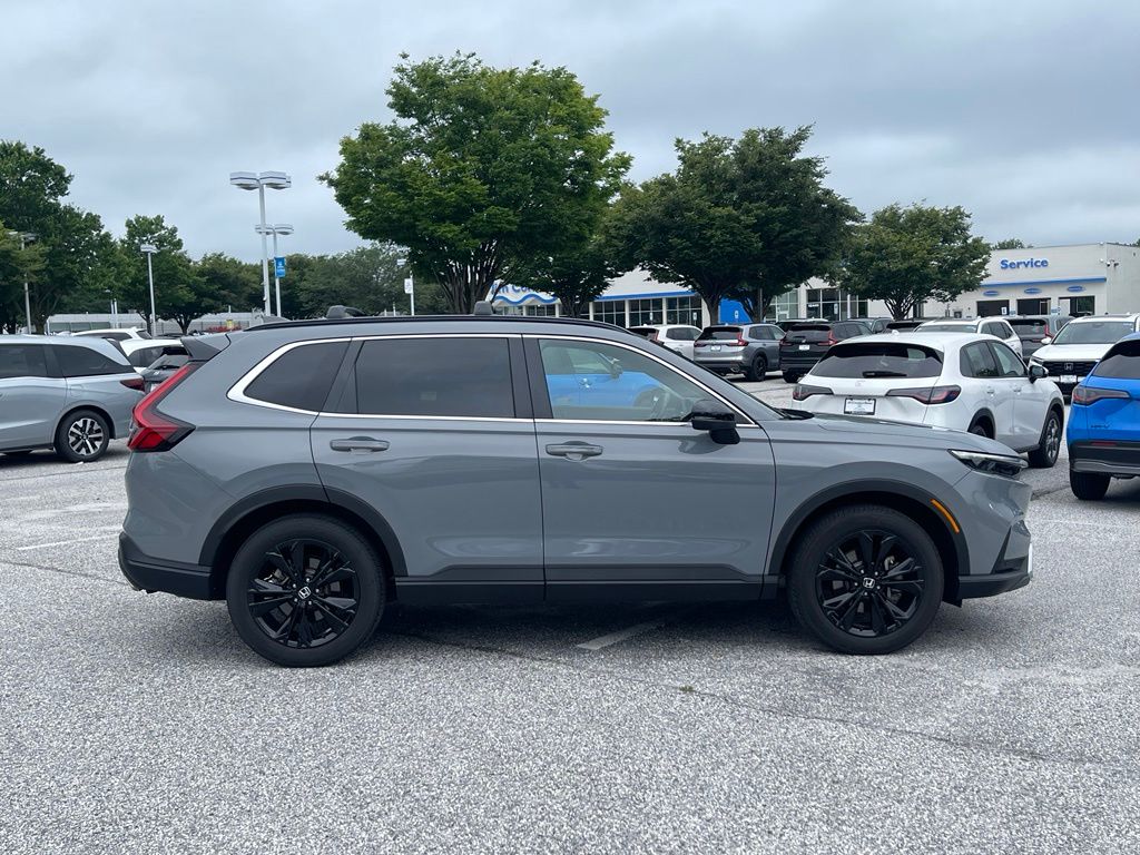View vehicle photo 4