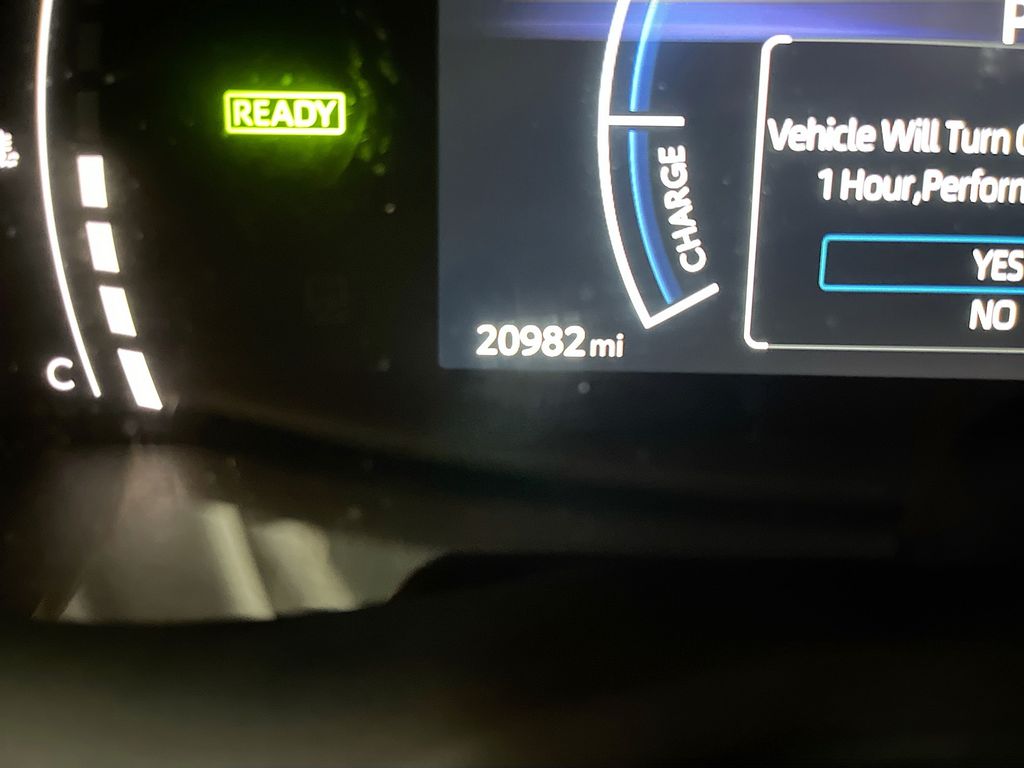 Used 2025 Ice Toyota SE image 12