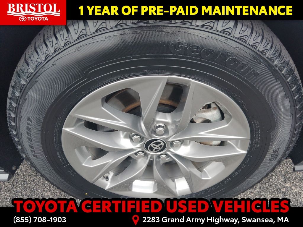 Used 2025 Toyota Sienna Van