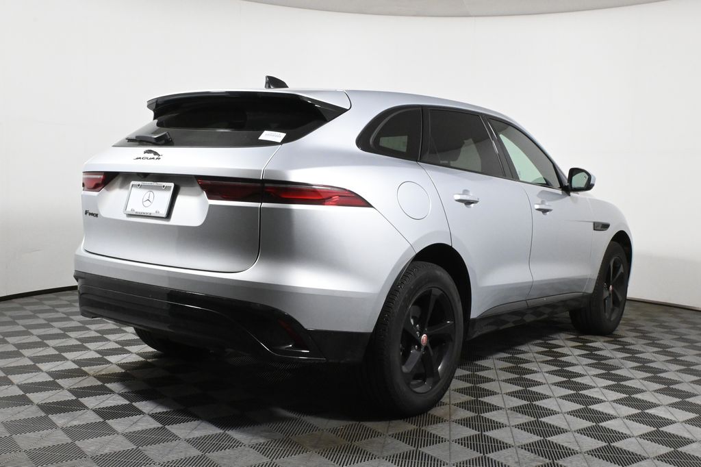 Thumbnail: 2023 Jaguar F-Pace - 10