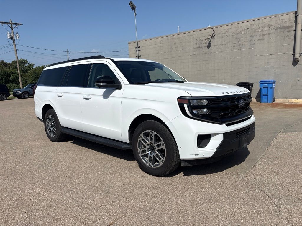 Oxford White 2025 Ford Expedition SUV / Crossover Four-Wheel Drive Automatic