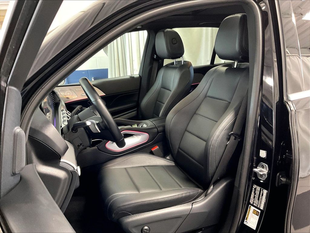 2025 Mercedes-Benz GLE — photo 10