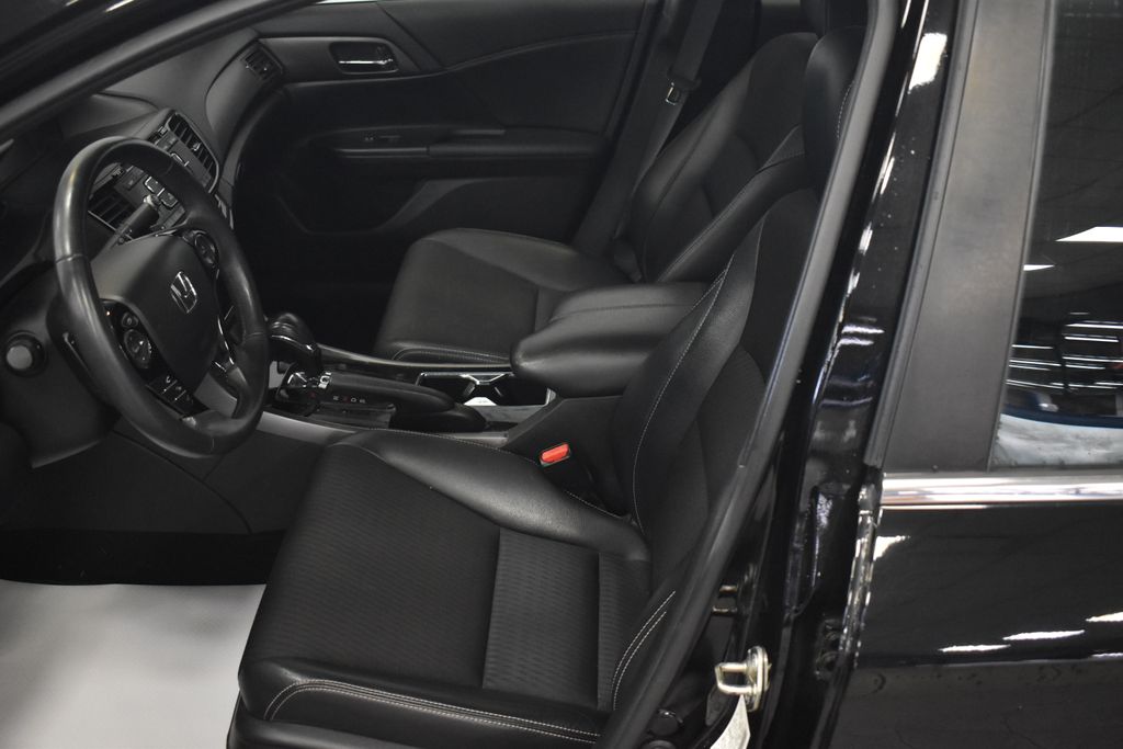 Thumbnail: 2016 Honda Accord - 6