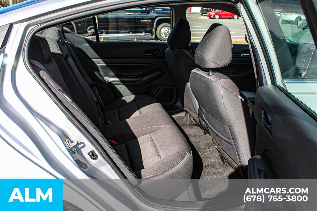 Used 2024 Silver Nissan 2.5 SV image 17