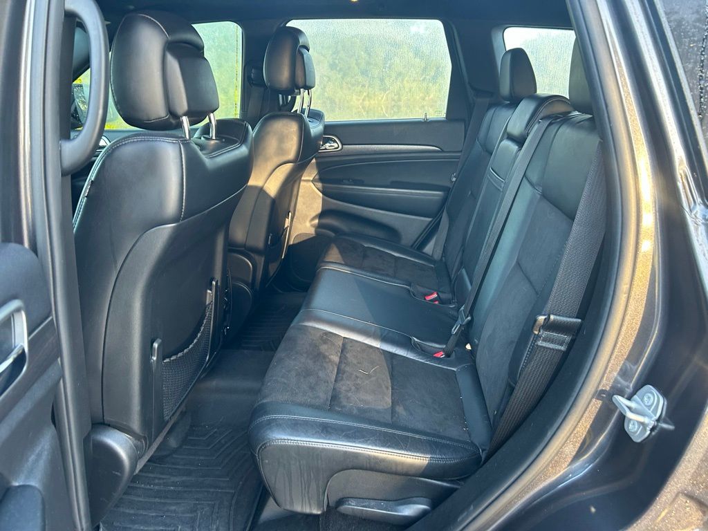 Thumbnail: 2018 Jeep Grand Cherokee - 12