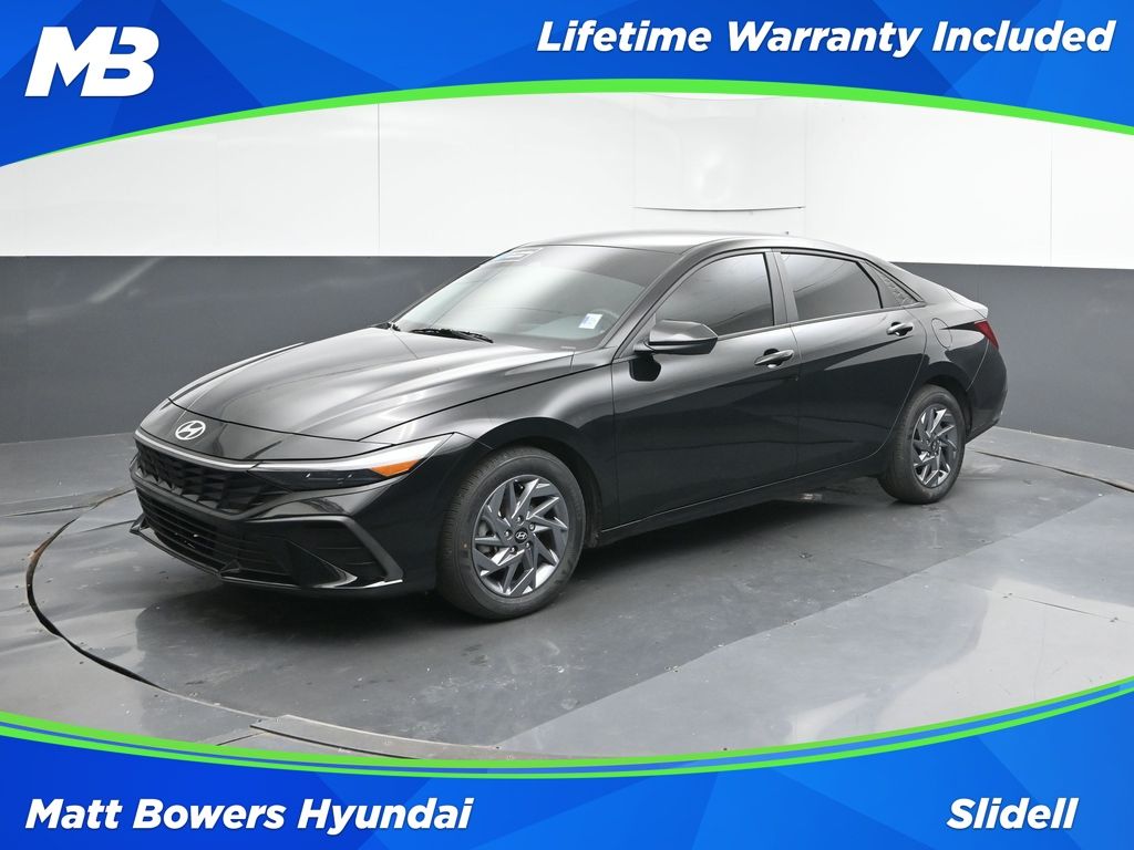 Abyss Black 2024 Hyundai Elantra Sedan Front-Wheel Drive Continuously Variable Transmission
