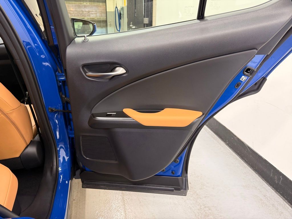 Thumbnail: 2025 Lexus UX - 25