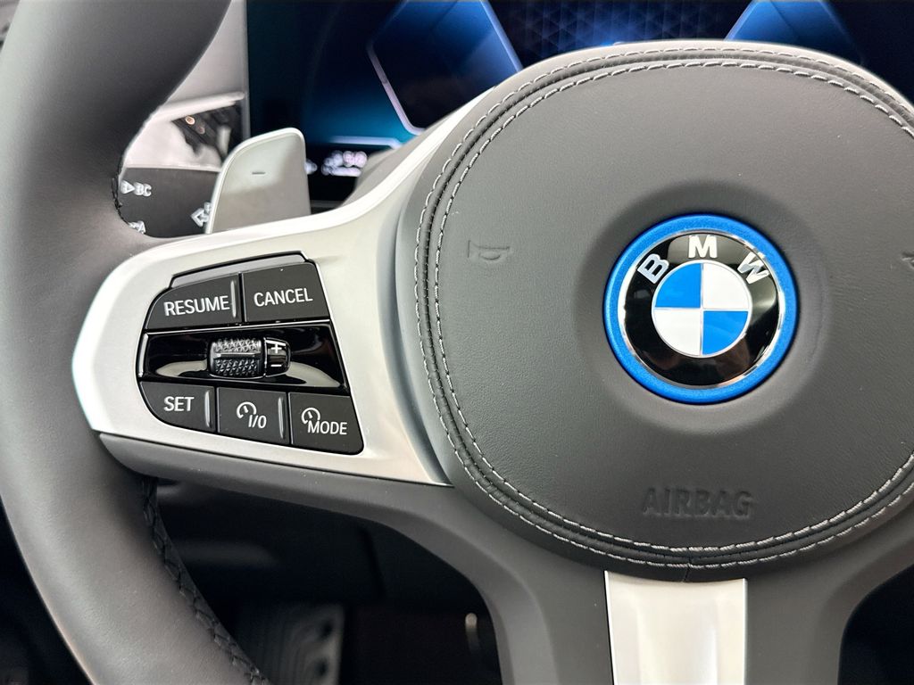 Thumbnail: 2026 BMW X5 - 11