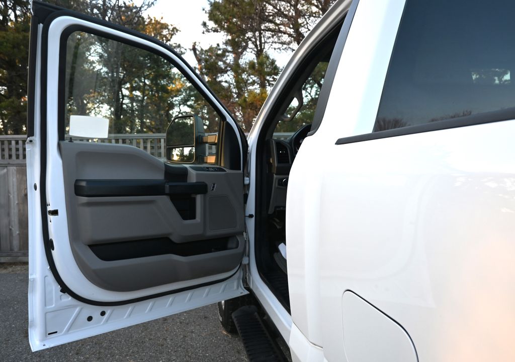 Thumbnail: 2020 Ford Econoline - 8