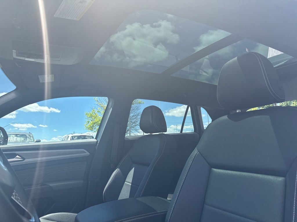 2023 Volkswagen Atlas Cross Sport 2.0T SE w/Technology Silver at Subaru and VW of Moon Township