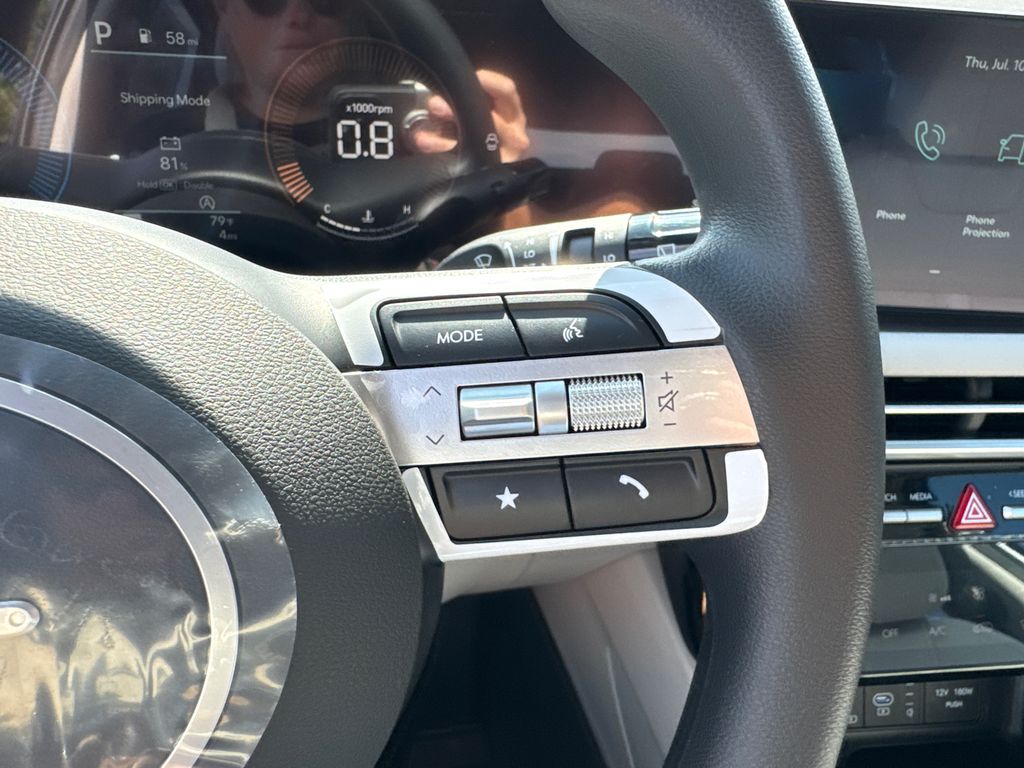 2025 Hyundai Tucson SEL photo 16
