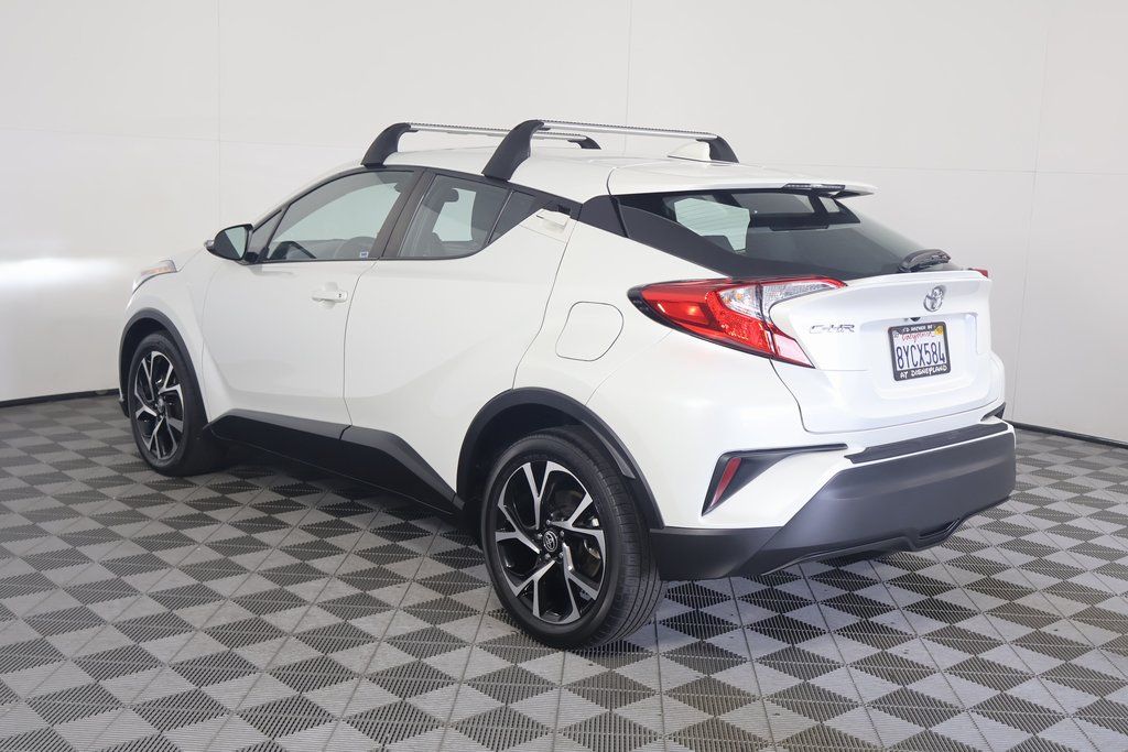 Thumbnail: 2021 Toyota C-HR - 4