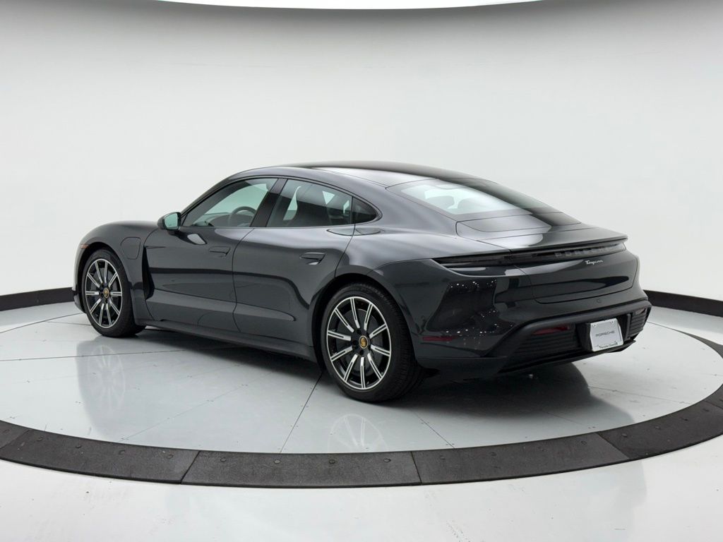 2022 Porsche Taycan  3