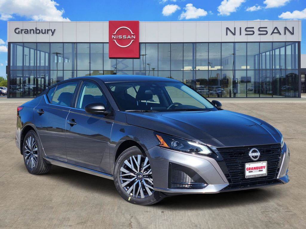 Gray (Gun Metallic) 2026 Nissan Altima Sedan Front-Wheel Drive Continuously Variable Transmission