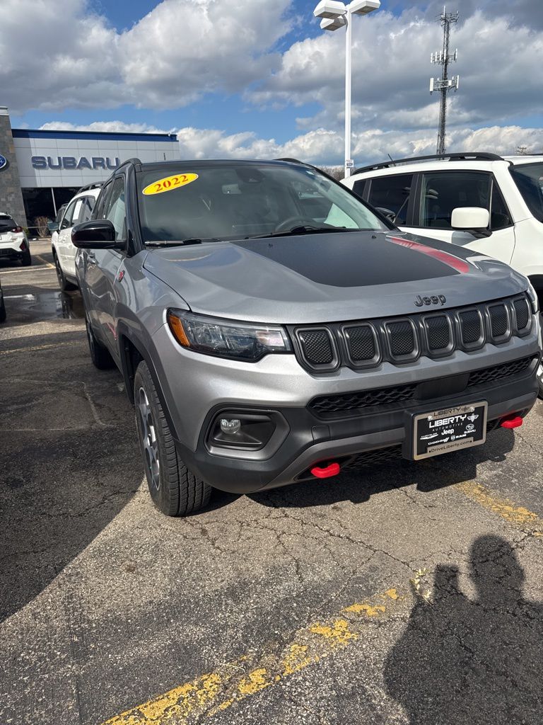 Billet Silver Metallic Clearcoat 2022 Jeep Compass Trailhawk 4WD SUV / Crossover Four-Wheel Drive 9-Speed Automatic