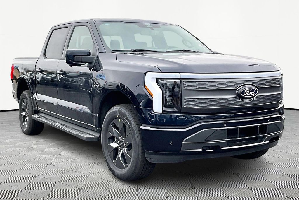 2025 Ford F-150 Lightning Lariat SuperCrew AWD