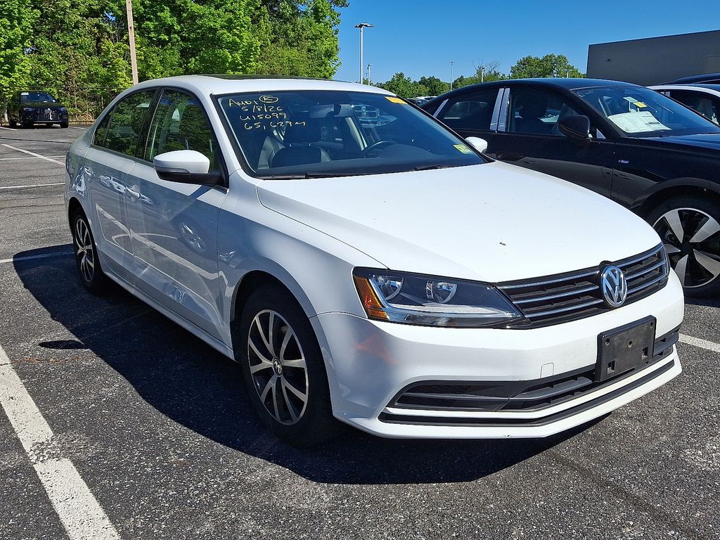 Thumbnail: 2017 Volkswagen Jetta - 3