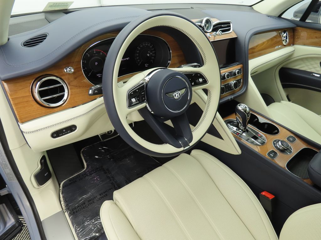 Thumbnail: 2025 Bentley Bentayga - 9