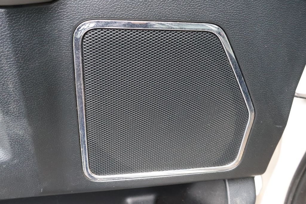 2019 Ford F-150 Lariat 17