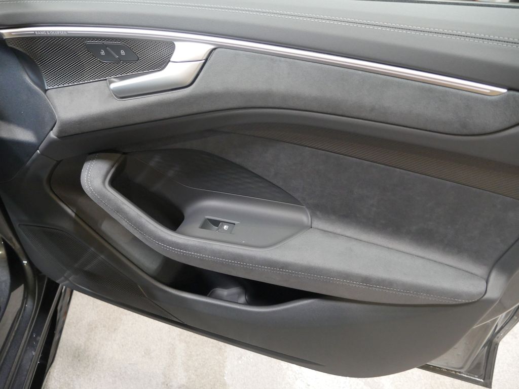 Thumbnail: 2026 Audi A6 - 24