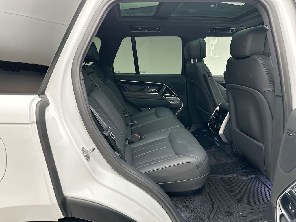 Thumbnail: 2023 Land Rover Range Rover - 7
