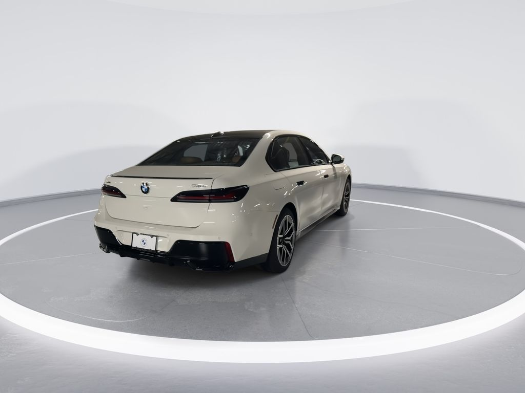 Thumbnail: 2026 BMW 7 Series - 7