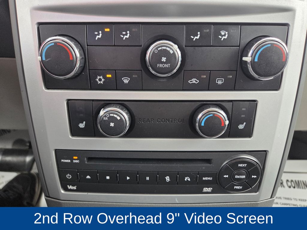 2010 Chrysler Town & Country Touring