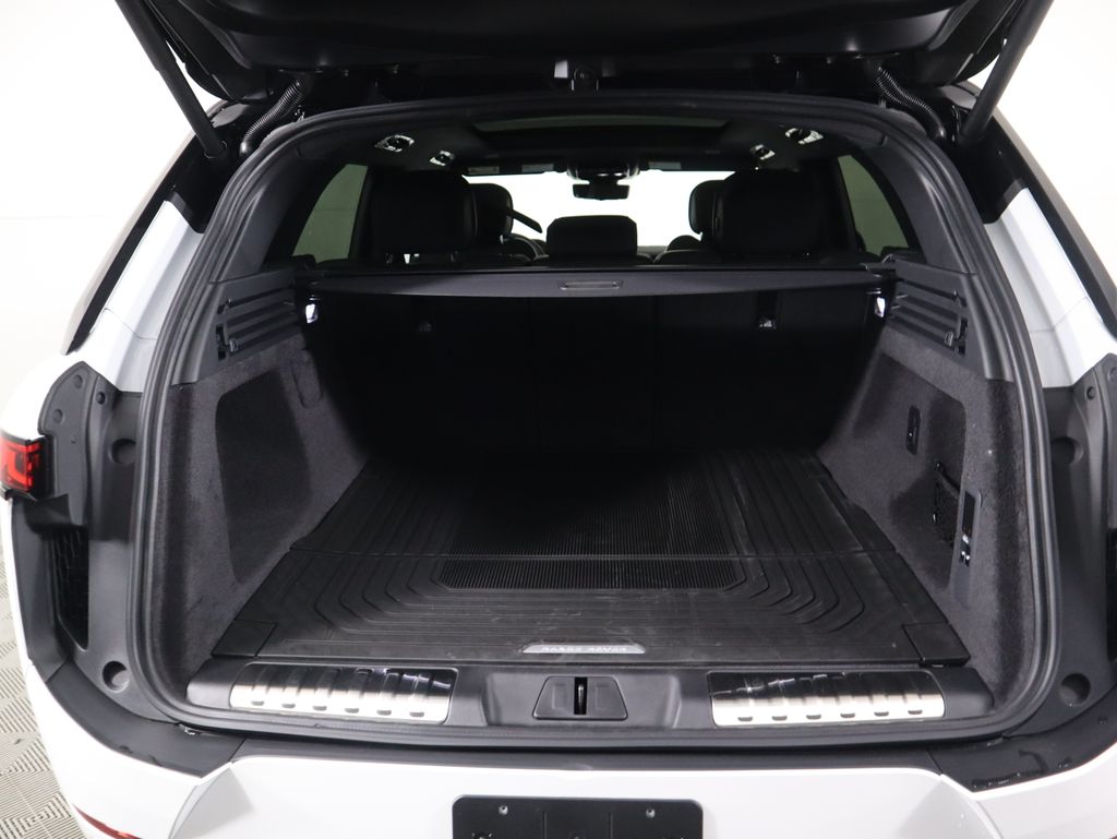 Thumbnail: 2025 Land Rover Range Rover Sport - 29