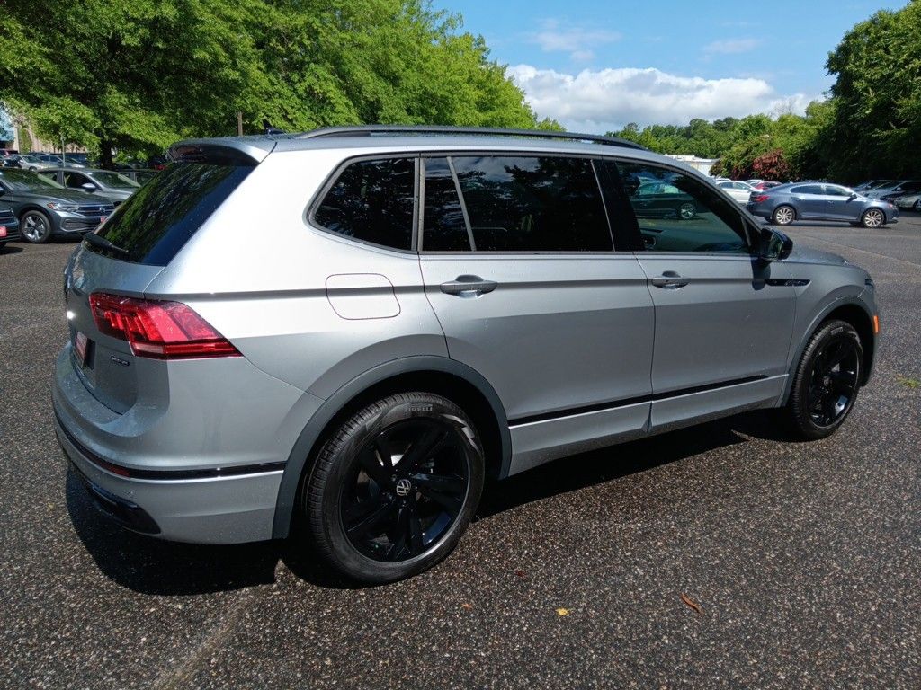 2024 Volkswagen Tiguan 2.0T SE R-Line Black 5