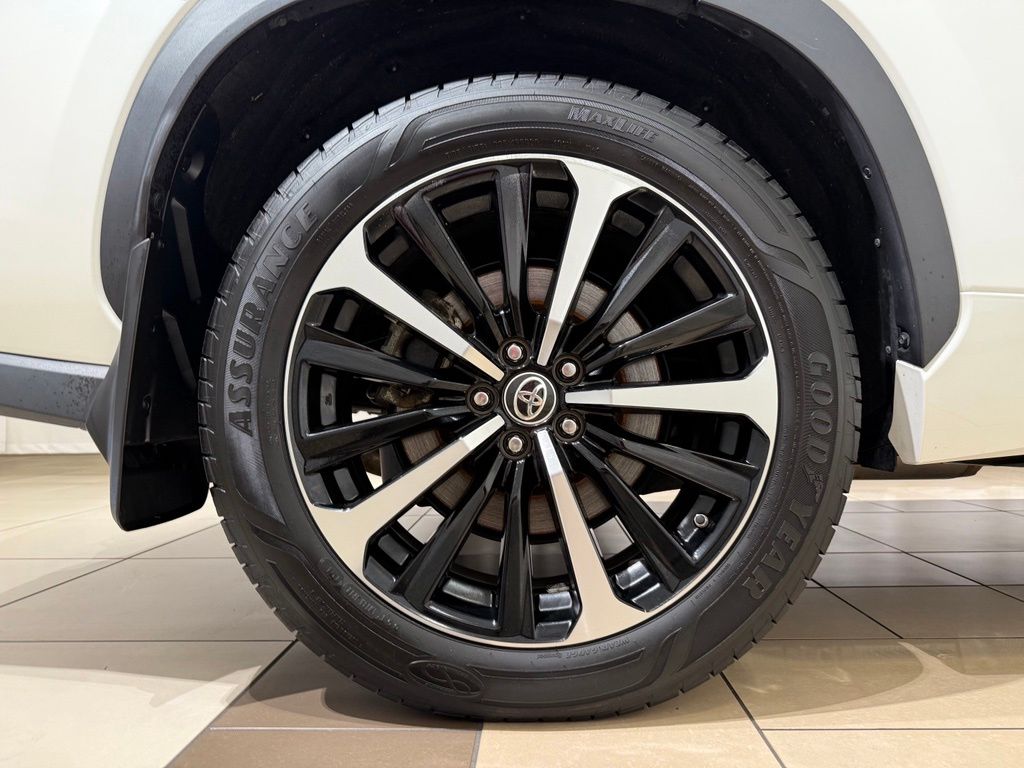 Thumbnail: 2021 Toyota Highlander - 9