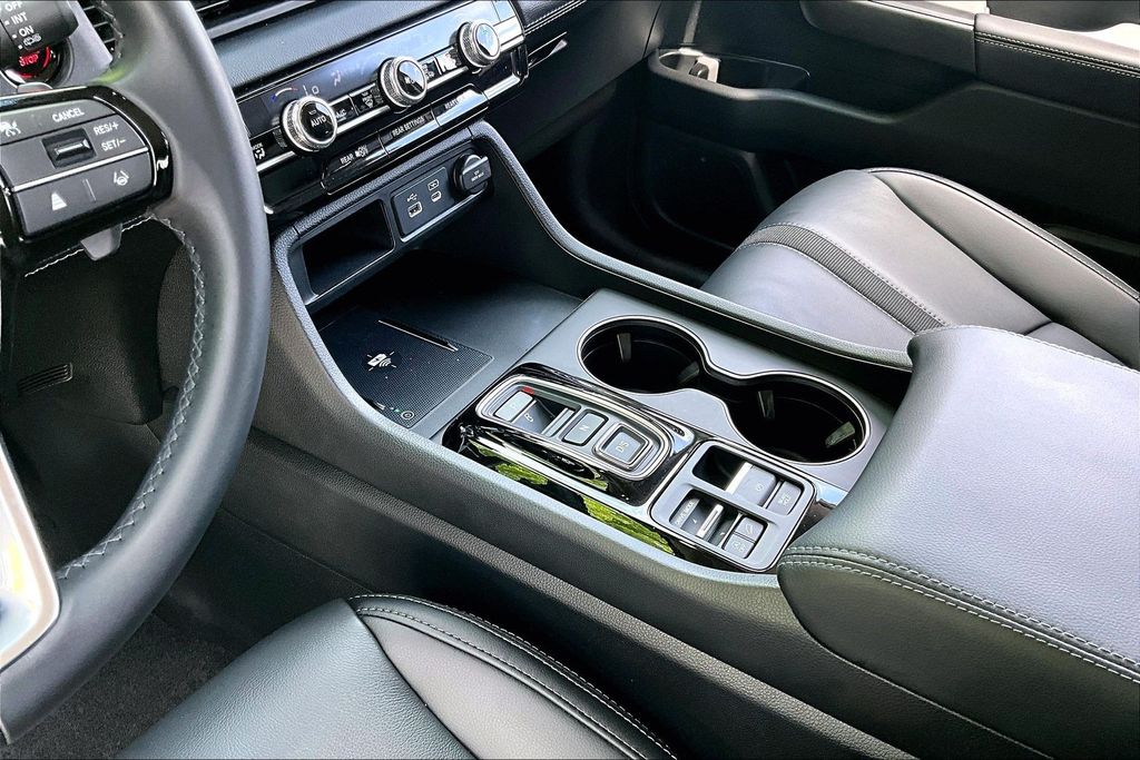 2025 Honda Pilot EX-L - Photo 13