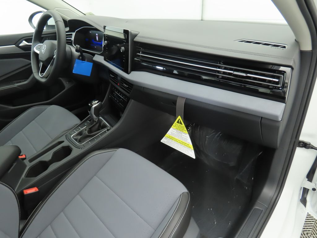 Thumbnail: 2026 Volkswagen Jetta - 17